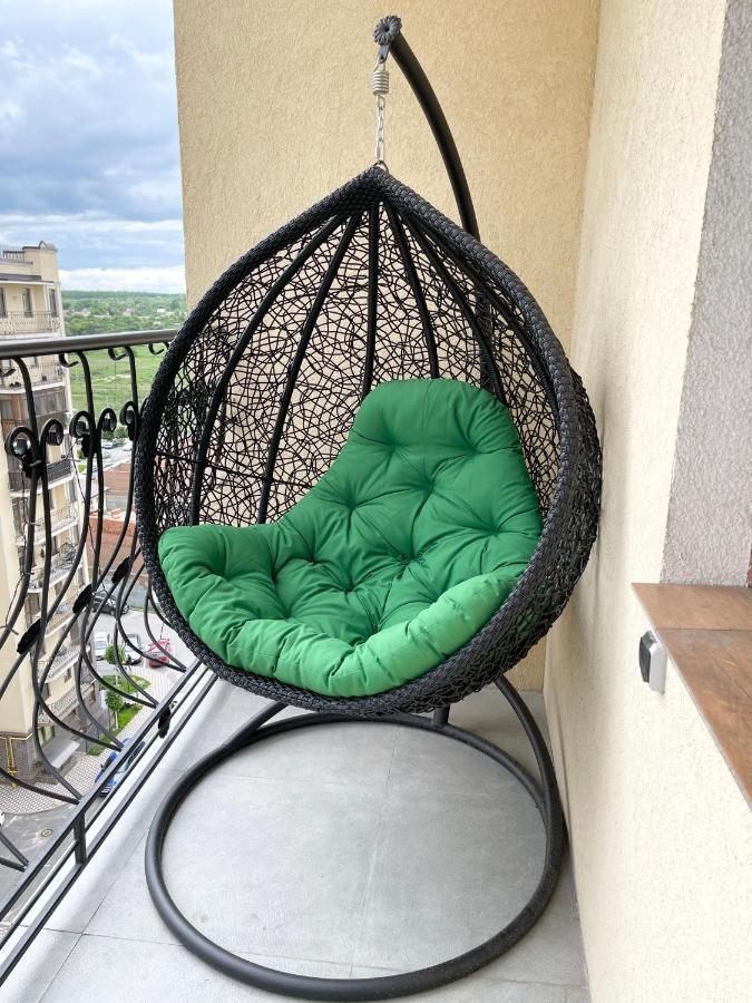 Luxury Emerald Apartments Irpin Extérieur photo